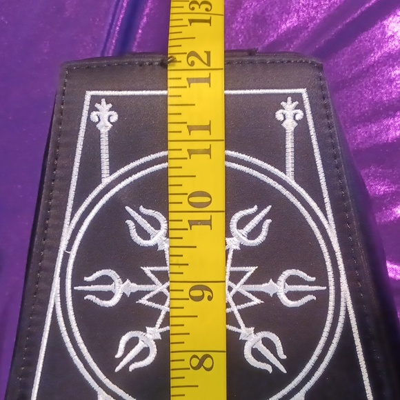 DOLLSKILL DOLLS HOME CASET TOILETRIES TOTE OCCULT PRINT - Picture 7 of 9